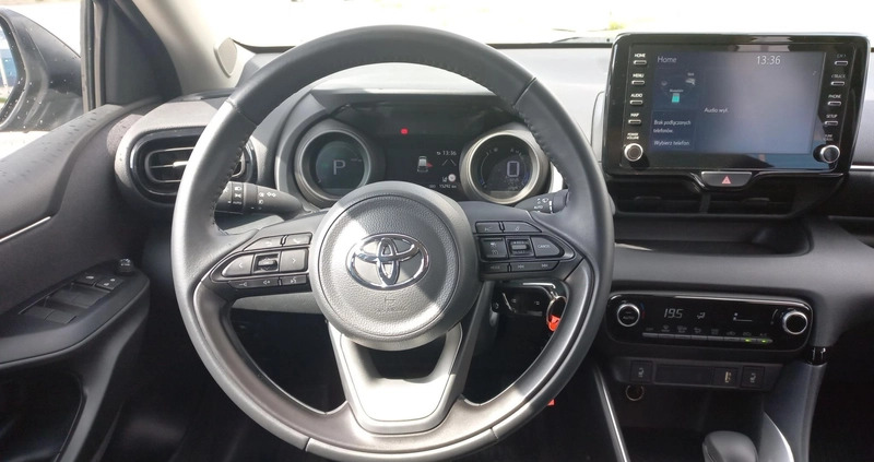 Toyota Yaris cena 93900 przebieg: 15233, rok produkcji 2022 z Książ Wielkopolski małe 172